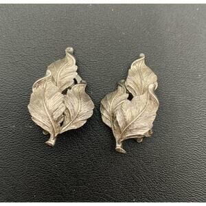 Vintage Pennino Silver Tone Triple Curling Leaf Leaves Clip-On Earrings Signed